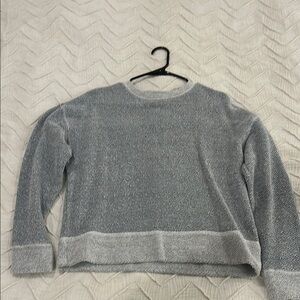 Faherty Blue Crewneck Sweater with Two-Tone Design and Soft Texture